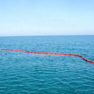 ESNICO PVC OIL CONTAINMENT BOOM 20M SOLID FLOAT FOR HIGH STABILITY