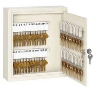 MASTER LOCK HEAVY DUTY KEY CABINETS - 60 KEYS DIM: 31.1 CM X 27.3 CM X 7.6 CM