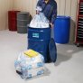 PIG VERSATILE CONTAINER KIT FOR OIL, NOT WATER