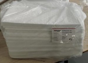 WORKSAFE WHITE MED-WT ABSORBENT MAT, 40CMX50CM (100PCS/BAG)